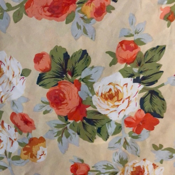 Lularoe Shirley - Picture 2 of 3